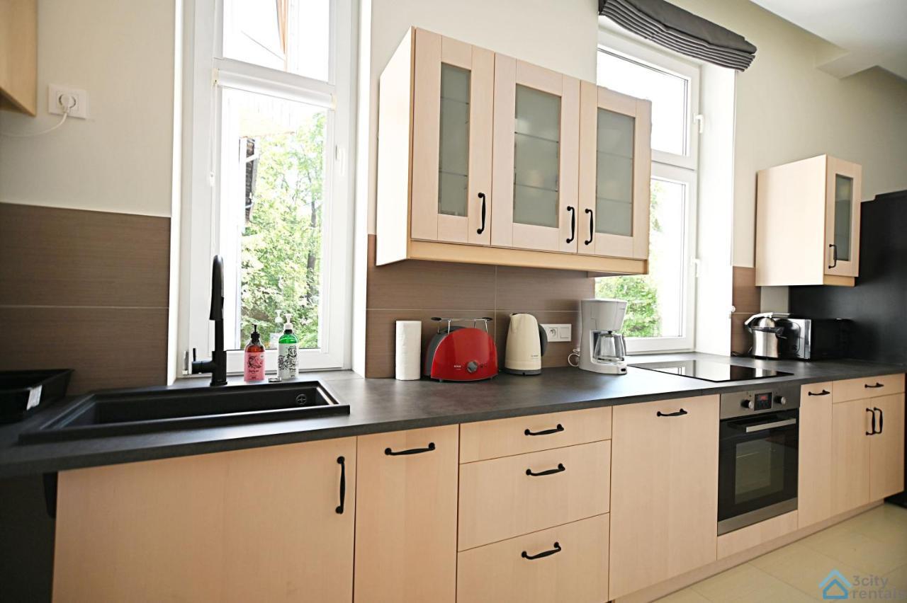 Beige And Red 3City Studio In Sopot With Outdoor Parking By Noclegi Renters 外观 照片