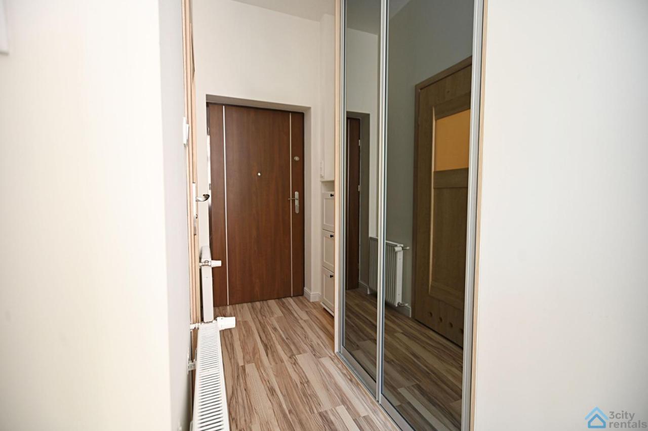 Beige And Red 3City Studio In Sopot With Outdoor Parking By Noclegi Renters 外观 照片